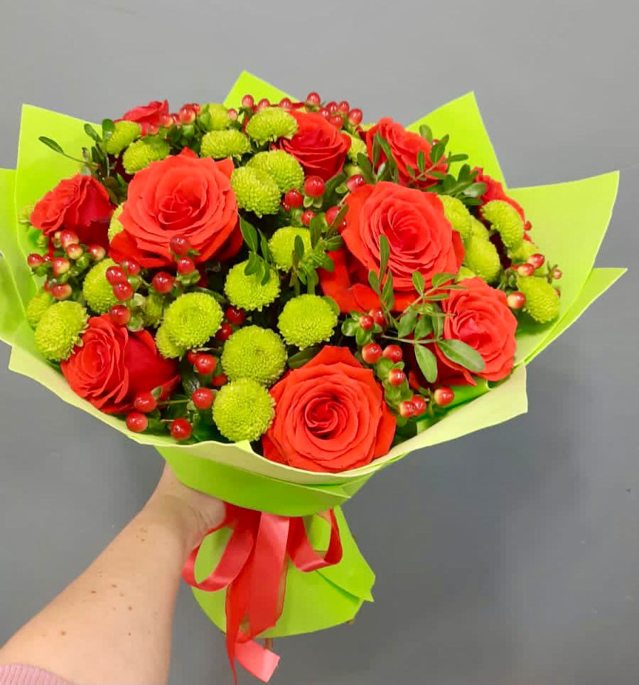 Букет цветов из: Хризантемы и Розы в Какашуре