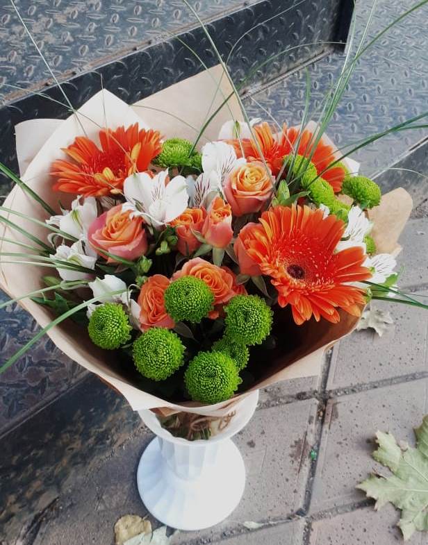 Букет цветов из: Герберы, Хризантемы, Альстромерии и Розы в Какашуре