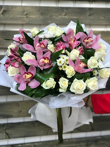 Букет цветов из: Розы и Хризантемы в Какашуре