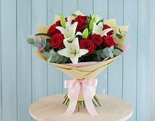 Букет цветов из:  Лилии и Розы в Какашуре