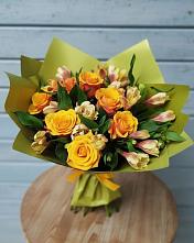 Букет цветов из:  Альстромерии и Розы в Какашуре