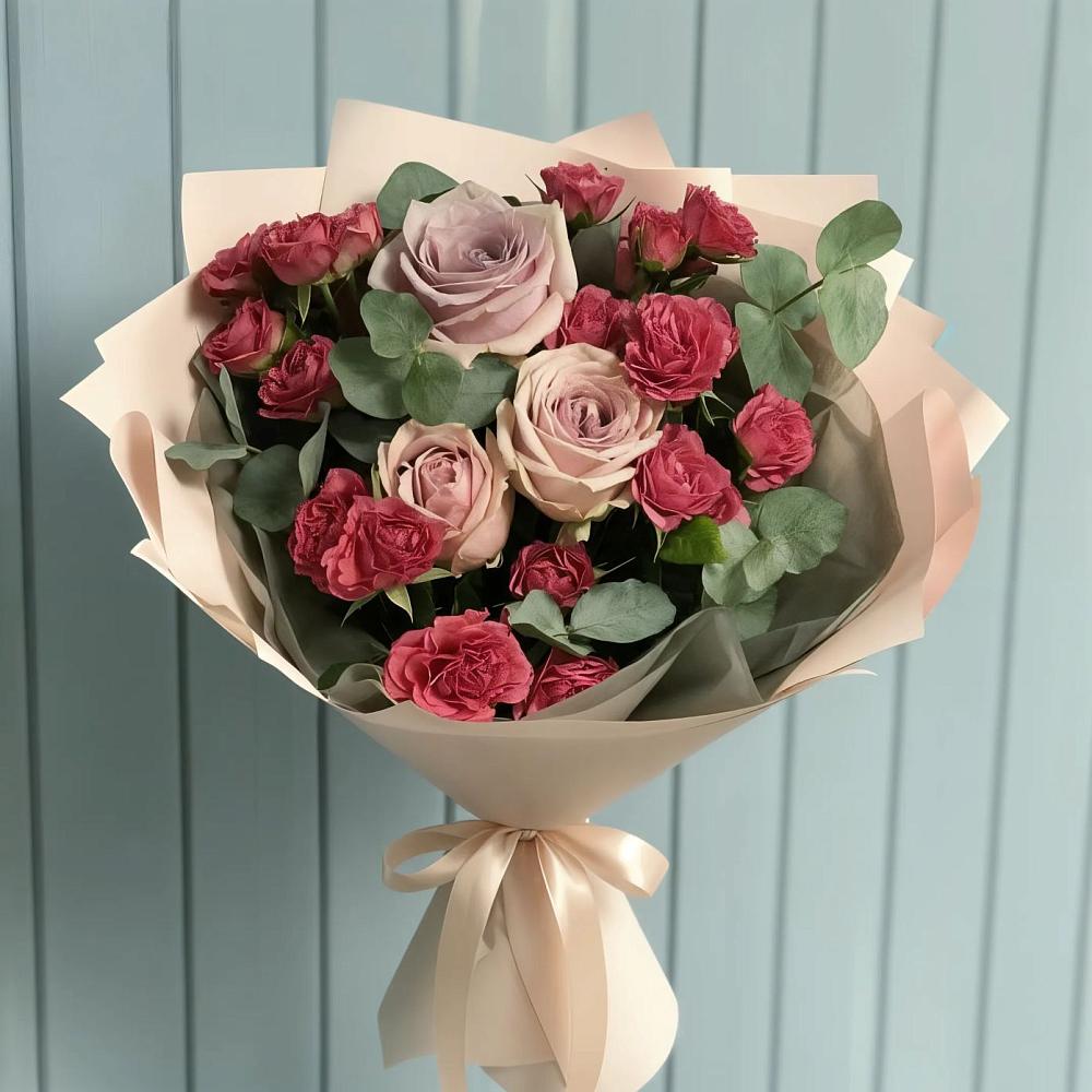 Букет цветов из: Гвоздики и Розы в Какашуре
