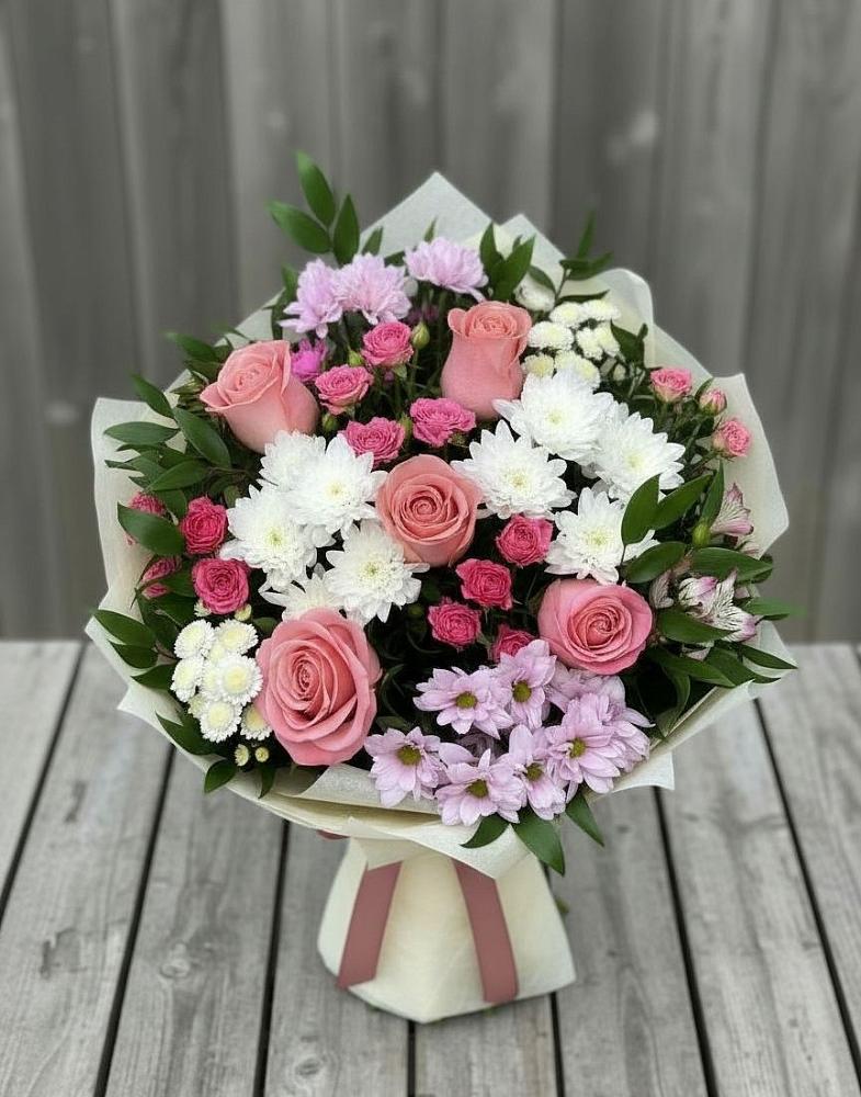 Букет цветов из: Альстромерии, Гвоздики, Розы и Хризантемы в Какашуре