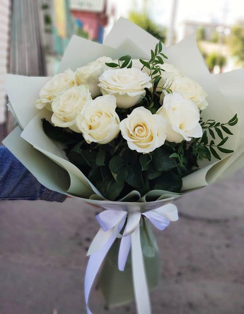 Букет Белые розы Проуд в Какашуре