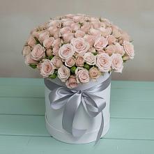 Цветочная композиция из Розы в шляпной коробке в Какашуре