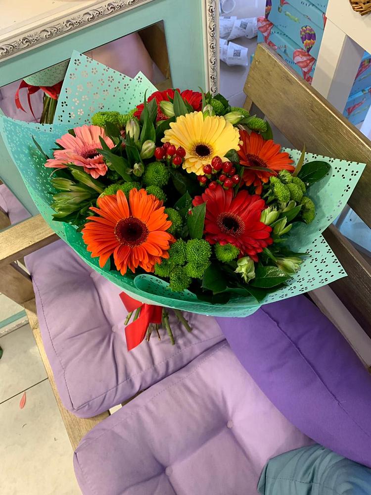 Букет цветов из: Герберы, Хризантемы и Альстромерии в Какашуре