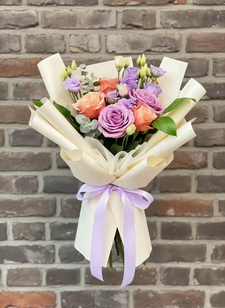 Букет цветов из: Лизиантусы и Розы в Какашуре