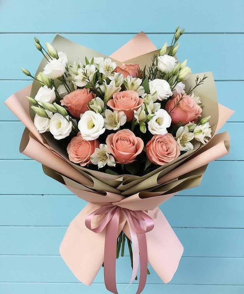 Букет цветов из: Розы, Альстромерии и Лизиантусы в Какашуре