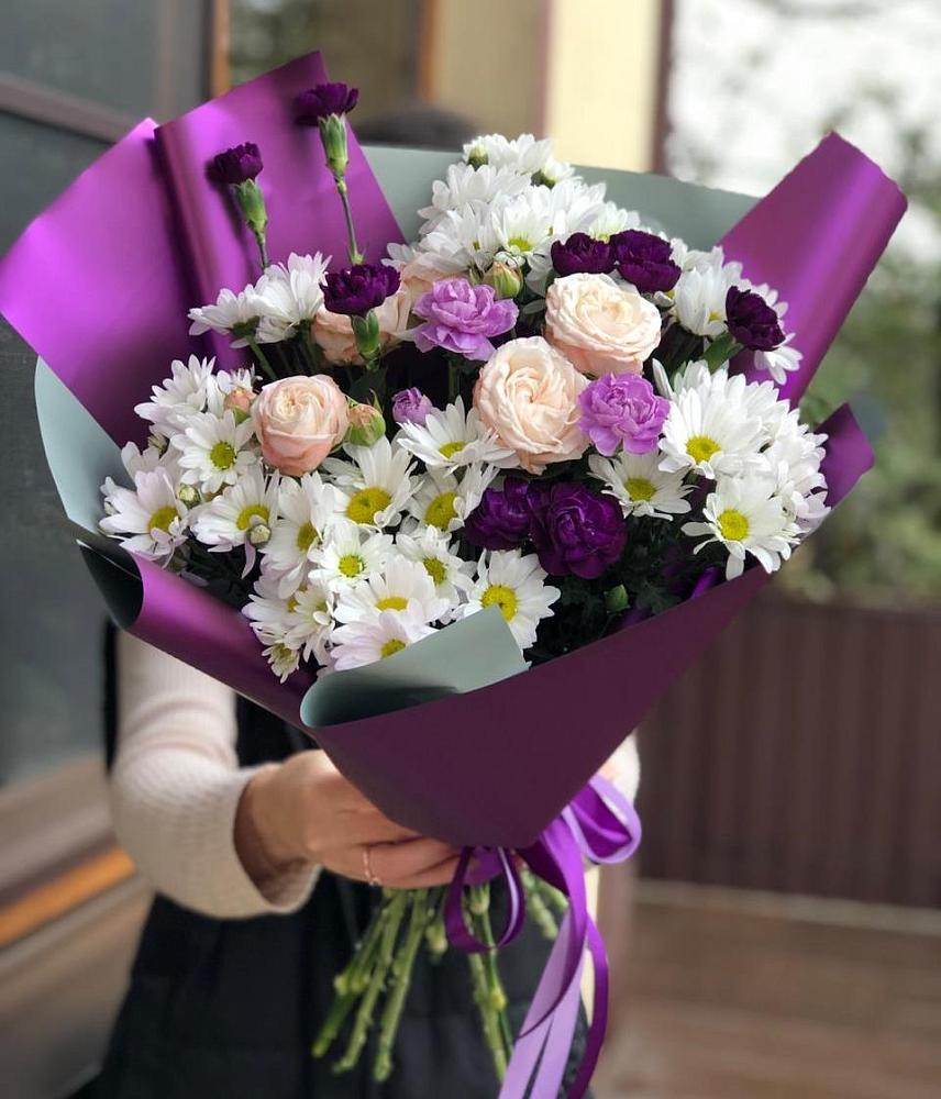 Букет цветов из: Хризантемы, Гвоздики и Розы в Какашуре