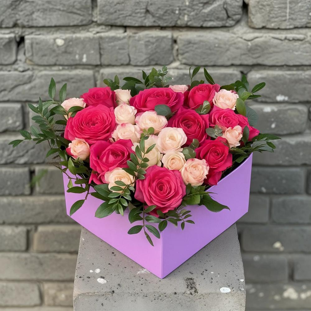 Цветочная композиция из Розы в коробке в Какашуре