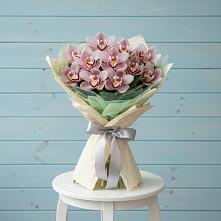 Букет цветов из:  Орхидеи и Розы в Какашуре