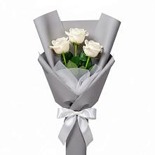 Букет 3 белые розы в Какашуре