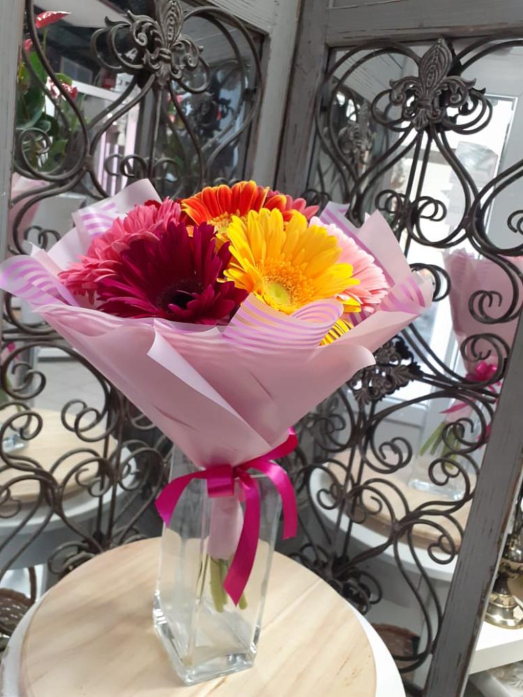 Букет цветов из: Герберы в Какашуре