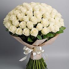 Букет 101 беля роза Белоснежка в Какашуре