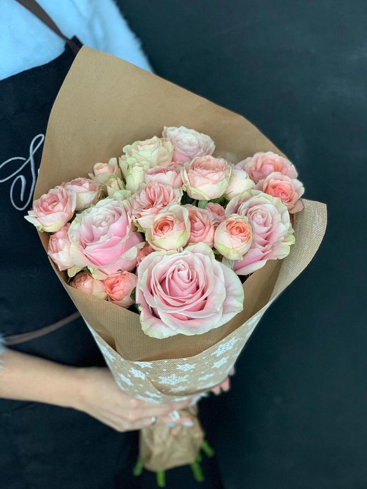 Букет цветов из: Хризантемы и Розы в Какашуре