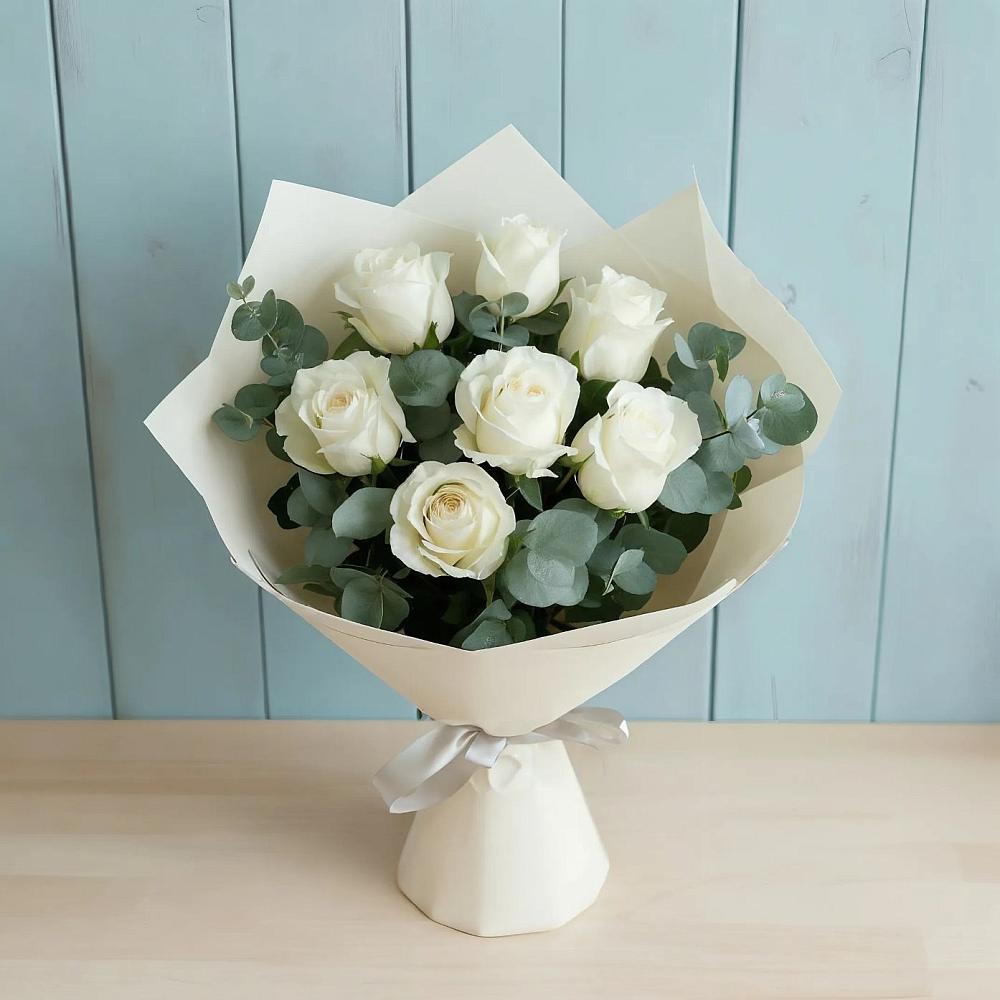 Букет Белые розы в Эвкалипте в Какашуре