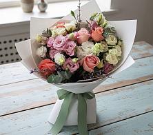 Букет цветов из:  Розы, Лизиантусы и Гвоздики в Какашуре