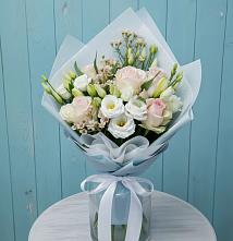 Букет цветов из:  Розы и Лизиантусы в Какашуре