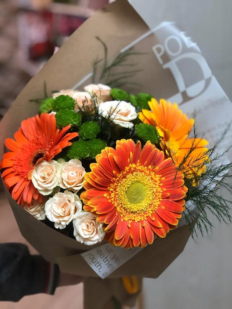 Букет цветов из: Герберы, Хризантемы и Розы в Какашуре