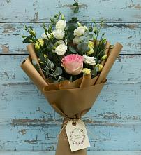Букет цветов из:  Розы и Лизиантусы в Какашуре