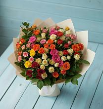 Букет Микс из разноцветных кустовых роз в Какашуре